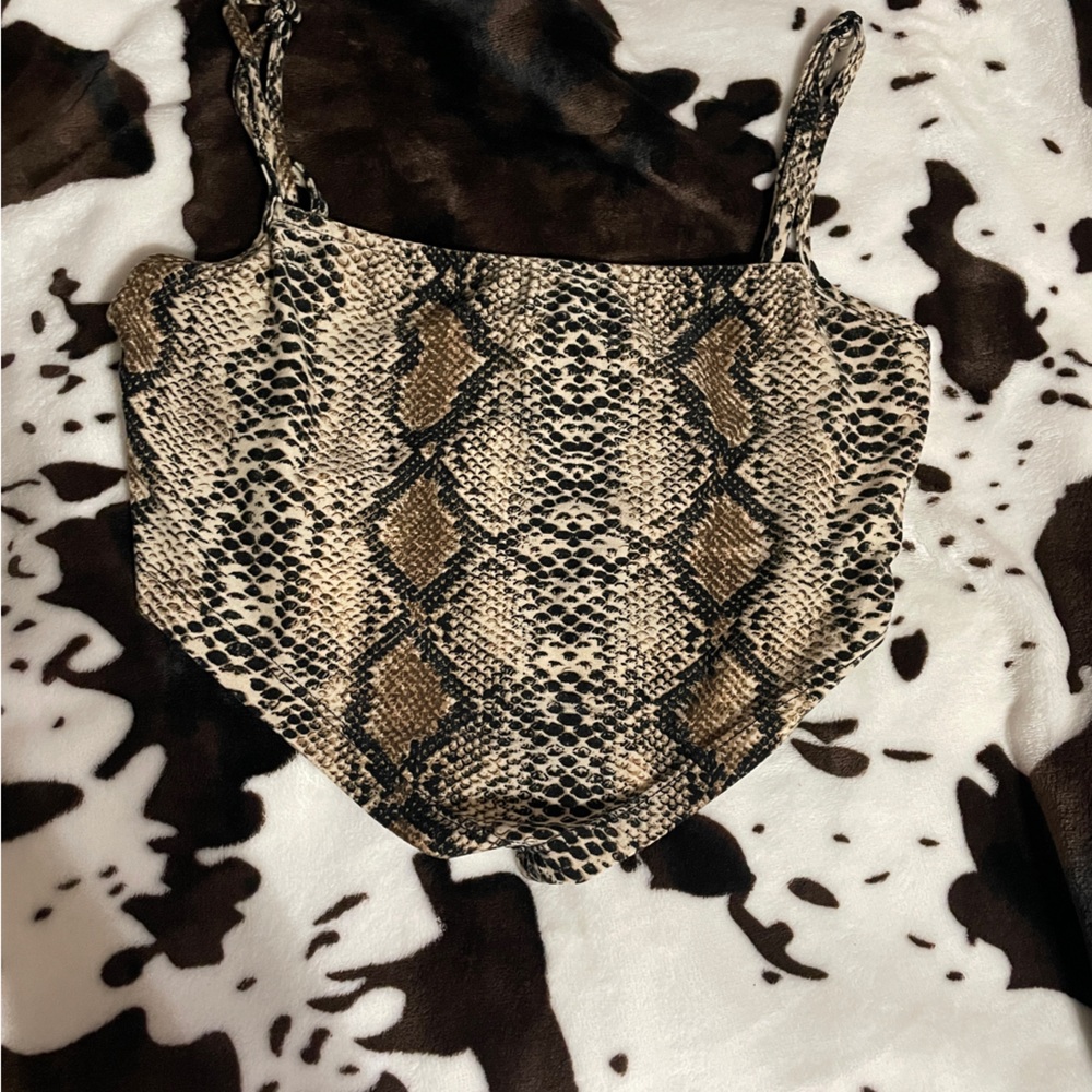 Snakeprint Crop top